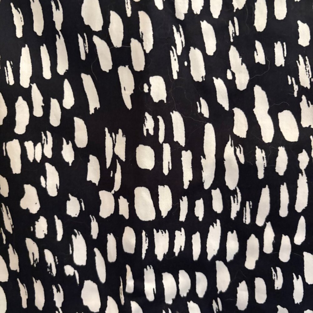 NWT Ann Taylor Fully Lined Zipper Back Straight Pencil Skirt Black White Size 6 - Picture 4 of 13